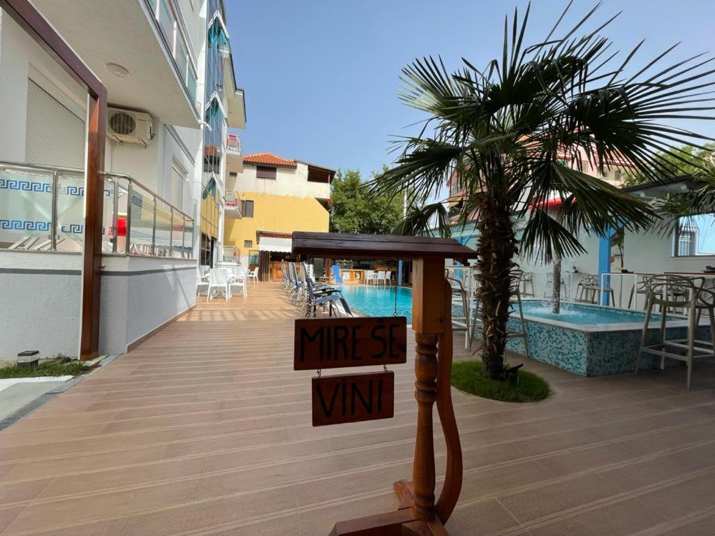 Brian Hotel Веліпоя Екстер'єр фото