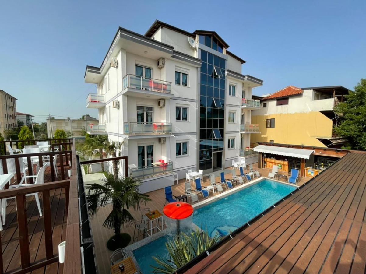 Brian Hotel Веліпоя Екстер'єр фото