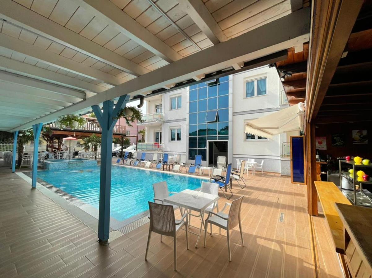 Brian Hotel Веліпоя Екстер'єр фото